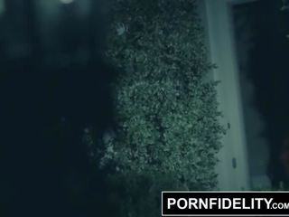 Pornfidelity নাতাশা vega দুই শ্যামাঙ্গিনী launch তার ক্রন্দন